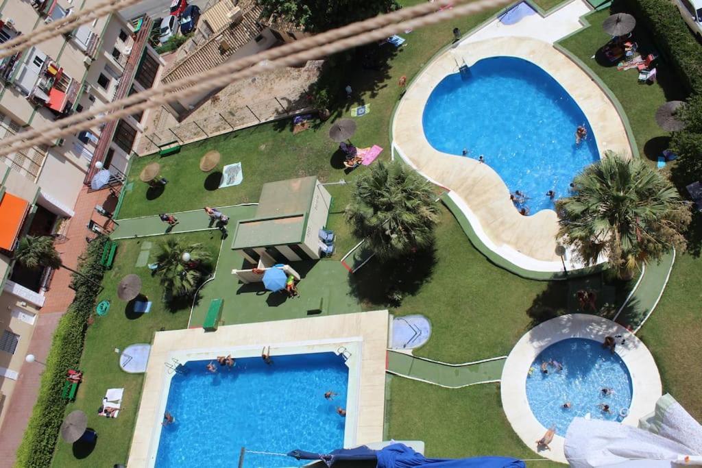 Apartamento Con Terraza A Pie De Playa Benalmádena Exterior foto